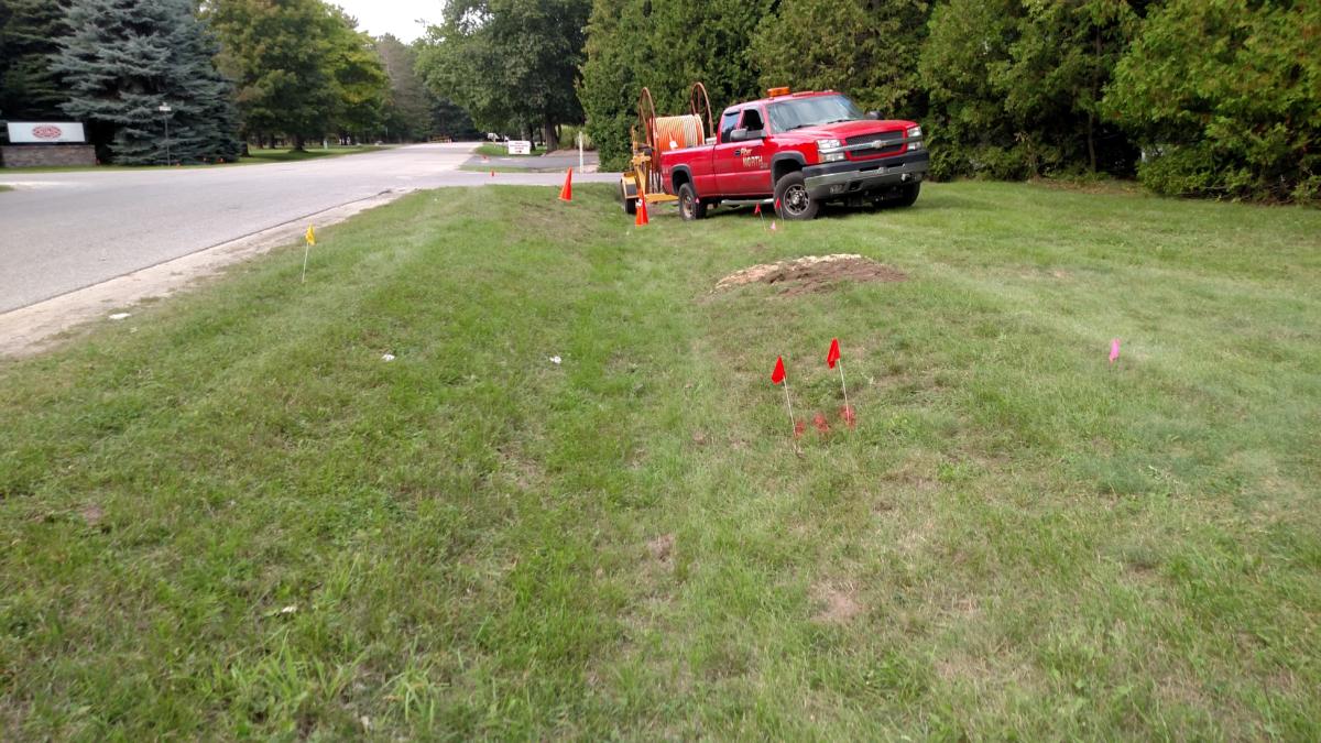 Placing duct underground